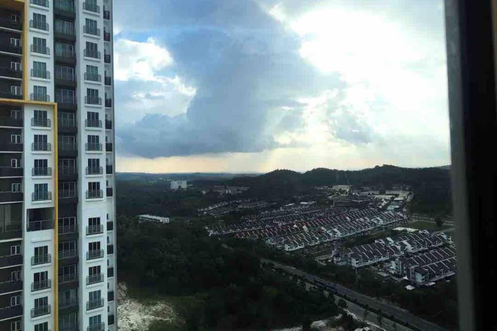 盛婷民宿a S&Thomez 2Bedrooms Mesamall Wifi Klia Usim Miu Inti Nu Нилай Экстерьер фото