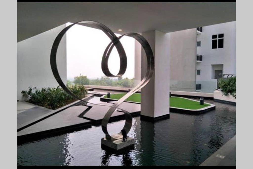 盛婷民宿a S&Thomez 2Bedrooms Mesamall Wifi Klia Usim Miu Inti Nu Нилай Экстерьер фото