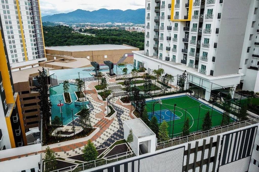 盛婷民宿a S&Thomez 2Bedrooms Mesamall Wifi Klia Usim Miu Inti Nu Нилай Экстерьер фото