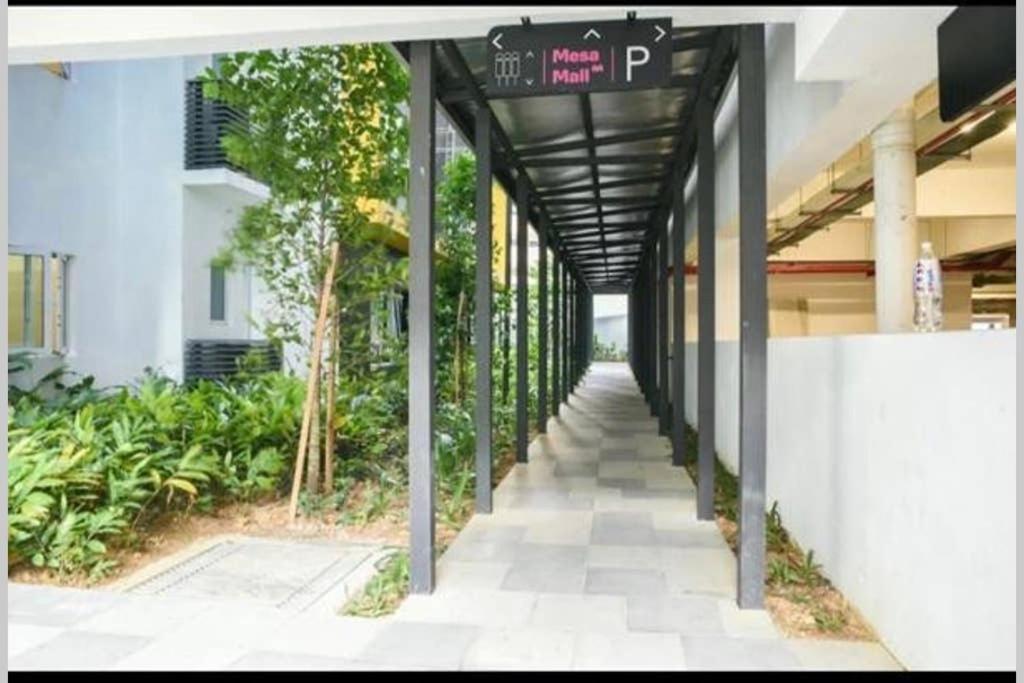 盛婷民宿a S&Thomez 2Bedrooms Mesamall Wifi Klia Usim Miu Inti Nu Нилай Экстерьер фото
