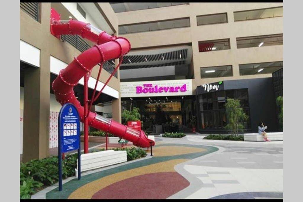 盛婷民宿a S&Thomez 2Bedrooms Mesamall Wifi Klia Usim Miu Inti Nu Нилай Экстерьер фото